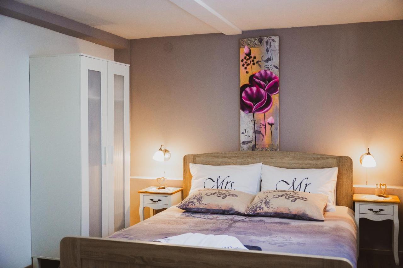 Soba I Apartman Dula Ogulin Exteriör bild