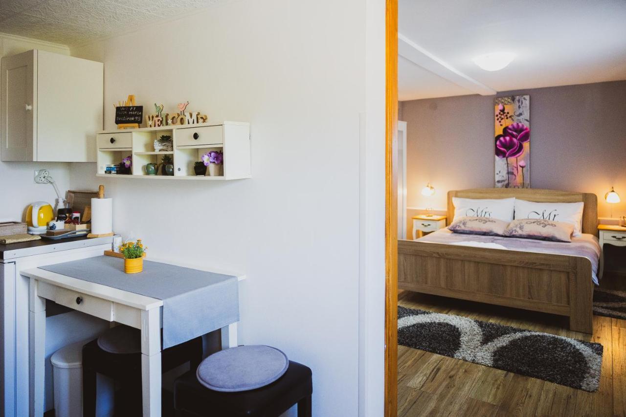 Soba I Apartman Dula Ogulin Exteriör bild
